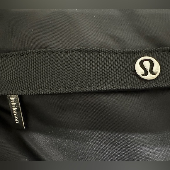 Lululemon Wunderlust Backpack 25L - Picture 5 of 9